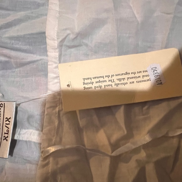 Holy Clothing Liesl Tunic in Natural 1X XL - Picture 3 of 3